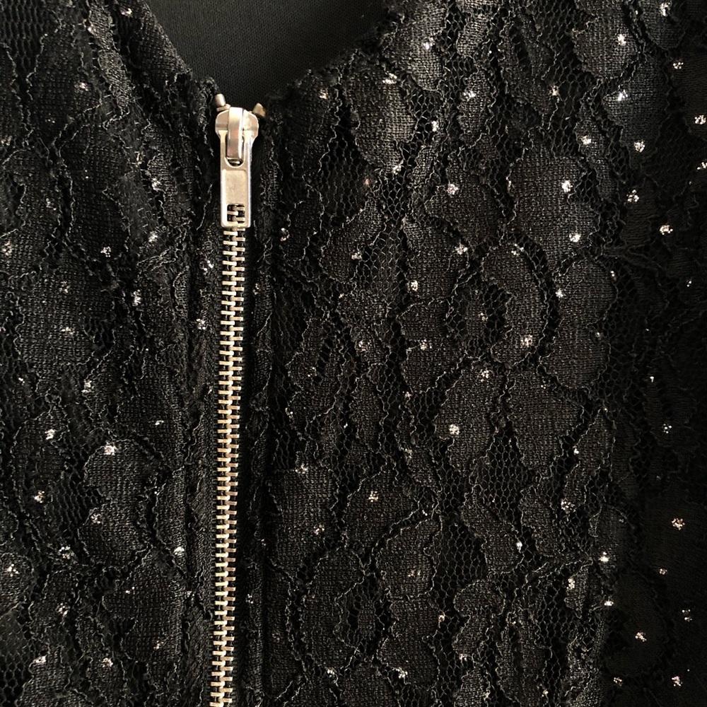 Black dress - Picture 6 of 6